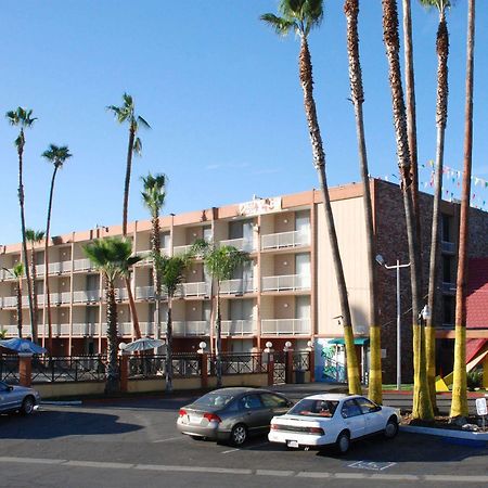 Regency Inn And Suites Baldwin Park Dış mekan fotoğraf